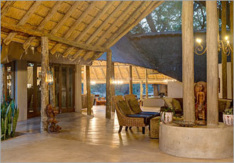Enjoy the luxury of Simbavati in wild Africa