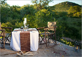 Dining in the bush at Ulusaba Safari Lodge in the Greater Kruger Park
