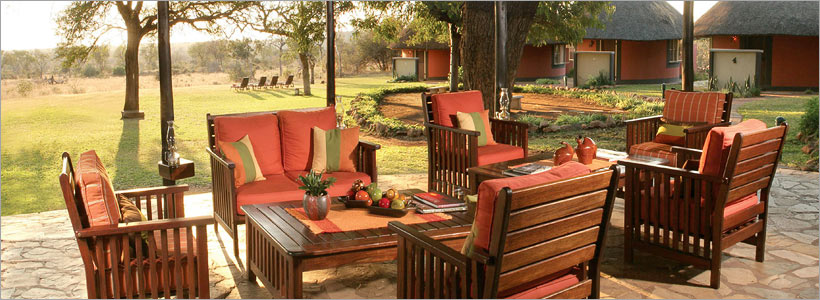 Mohlabetsi Safari Lodge open lounge for catching up on sightings and happenings
