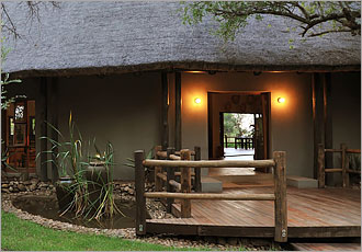 Entrance to Black Rhino Game Lodge