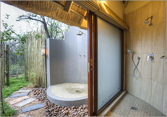 Outdoor shower to make the most of nature